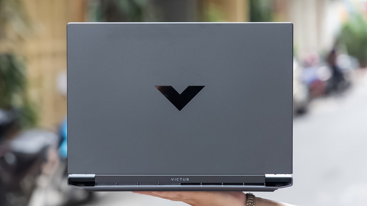 Victus 15
