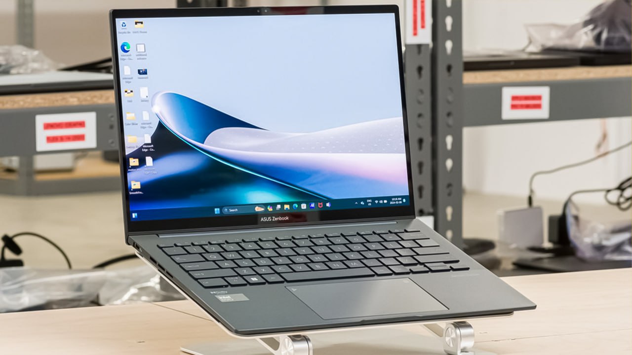 ZenBook Q425MA